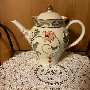 Lenox “Gilded Garden” Teapot